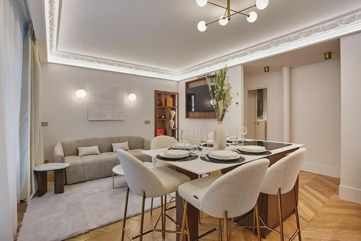 Apartment Matignon St Honore By Studio Prestige Paris France
