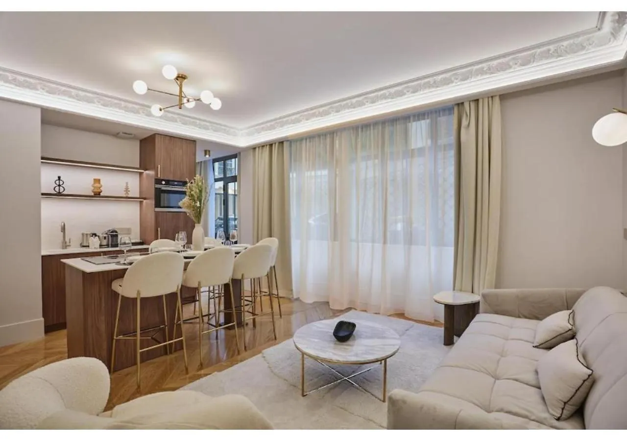 Apartment Matignon St Honore By Studio Prestige Paris