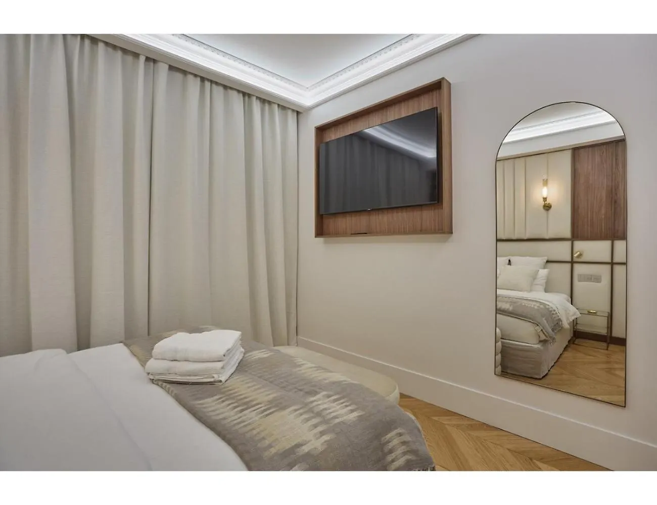 Apartment Matignon St Honore By Studio Prestige Paříž